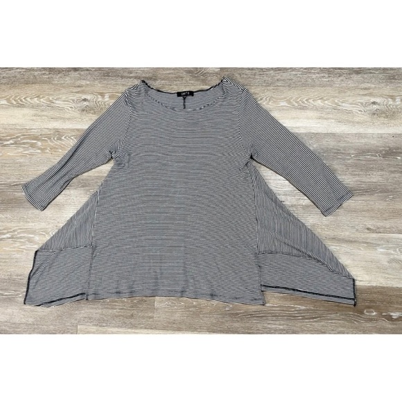 Comfy USA Sz S Black Rubbed Asymmetrical Blouse T-Shirt Tee Top Tunic - Picture 1 of 5